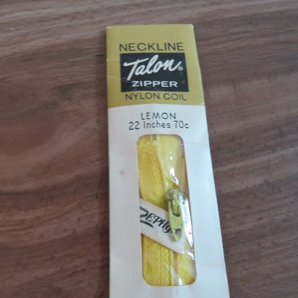 VINTAGE TALON 1960s Zephyr Metal Zipper in Lemon Yellow Retro Hippie NWT - Picture 2 of 7